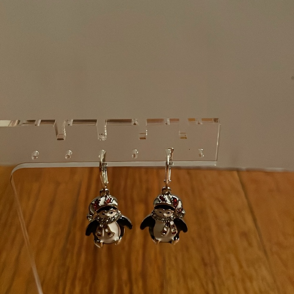 Napier holiday penguin drop earrings. Perfect for winter or holiday - Picture 9 of 17